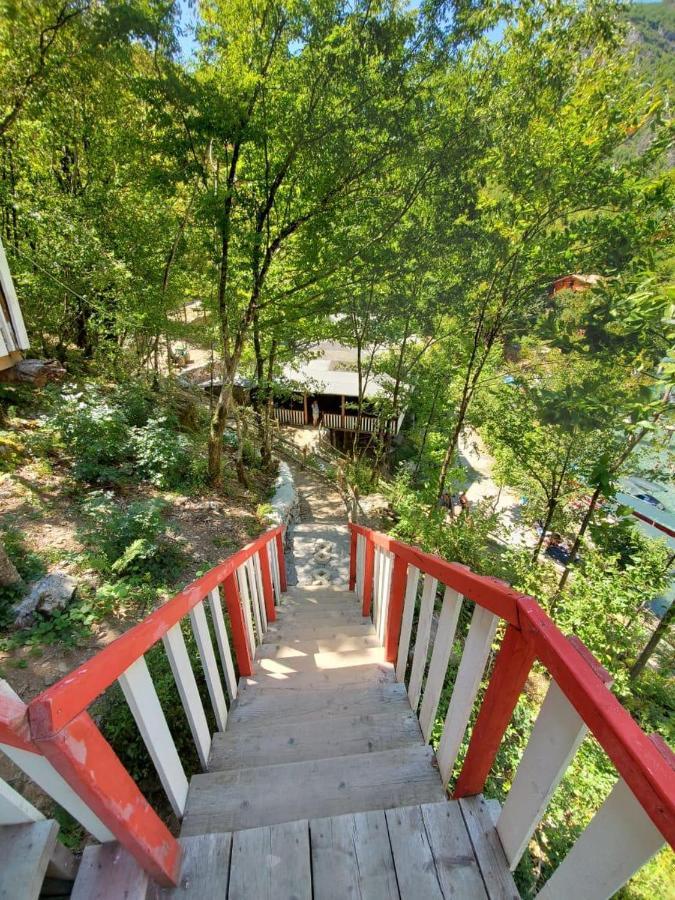 Park Blini Shala River Moll' e Shoshit Екстериор снимка