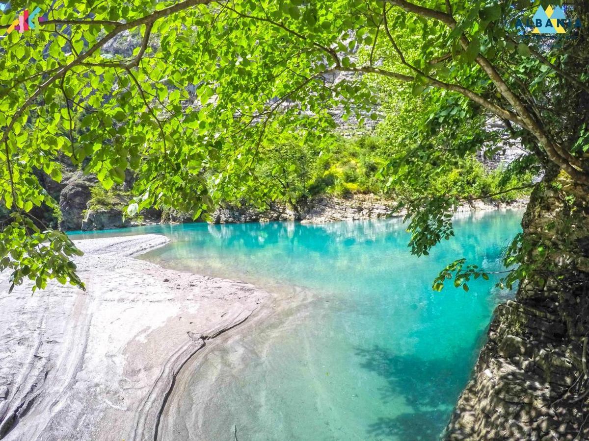Park Blini Shala River Moll' e Shoshit Екстериор снимка